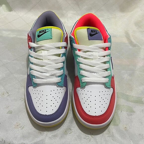 Nike Dunk low top sneakers in candy colors - Picture 4 of 6